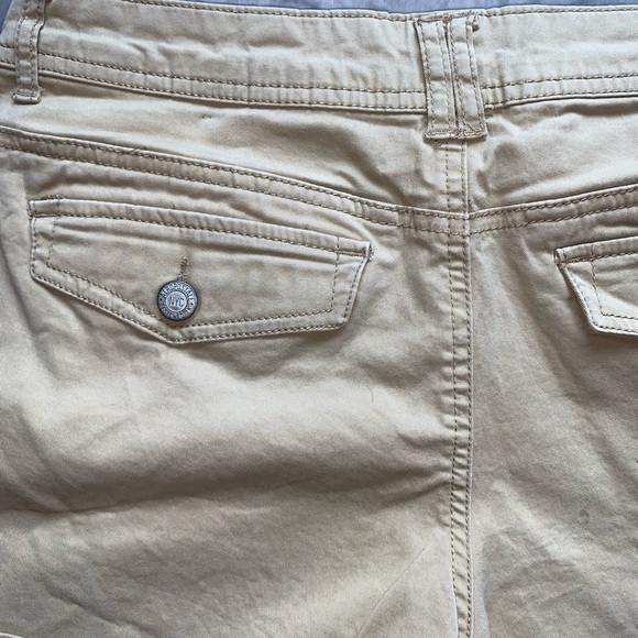 🎄Aeropostale khaki midi twill shorts 10 - Picture 3 of 6